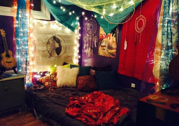 dormitorio hippie con atrapasueños